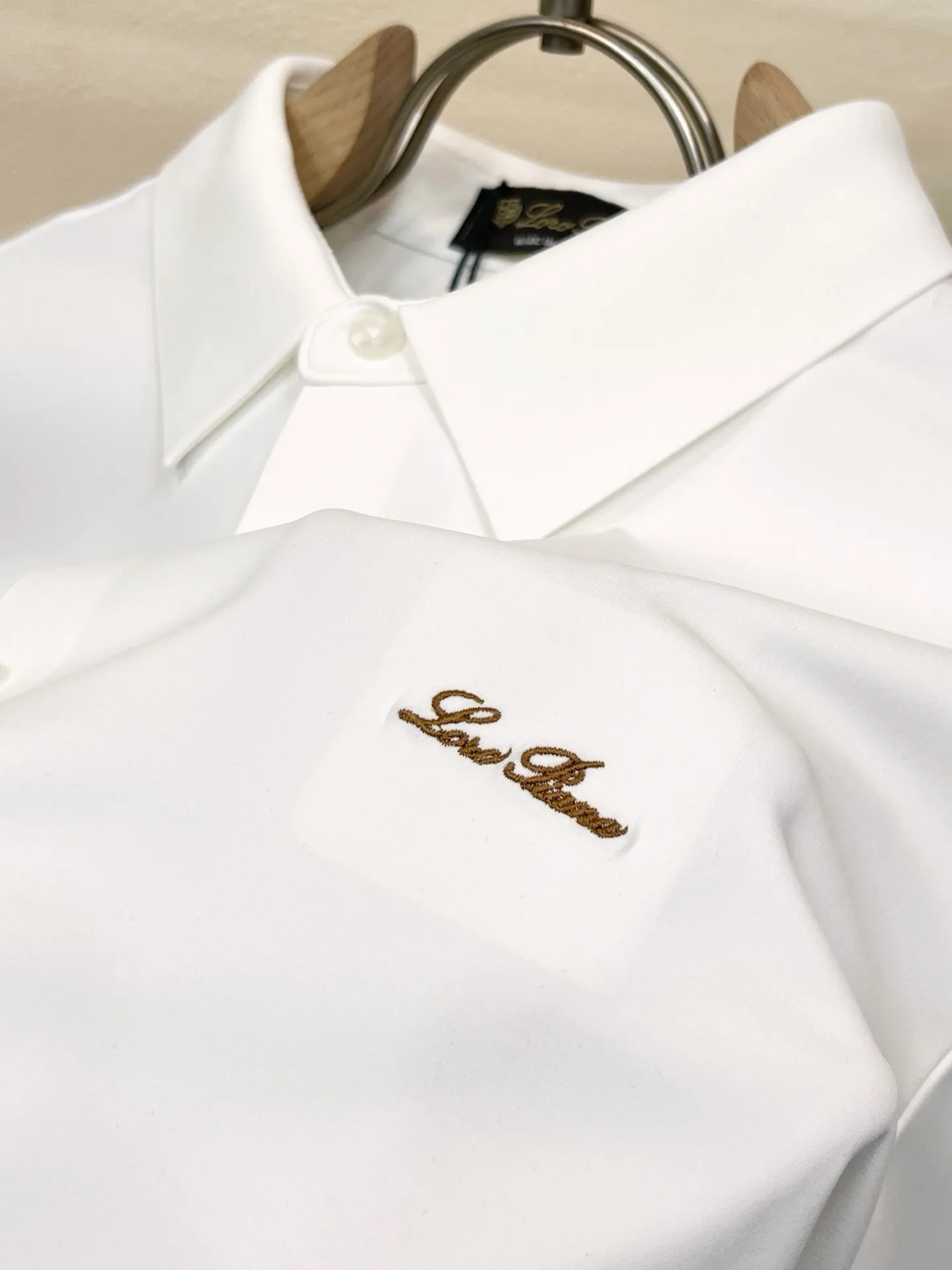 LP. 2026 Four Seasons Original Men's Casual Shirt Premium Customized Embroidered High Version Fashion Versatile Hot Sale, Imported Fabric: Nylon and Spandex Matching! It feels super soft, delicate and smooth, and is skin-friendly and comfortable to wear. It is a premium product made on behalf of Factory with fine workmanship. The upper body is very good. It is a must-have item for men! Wear it alone or as a base layer! Sizes: 48-58 equal to (M-4XL)